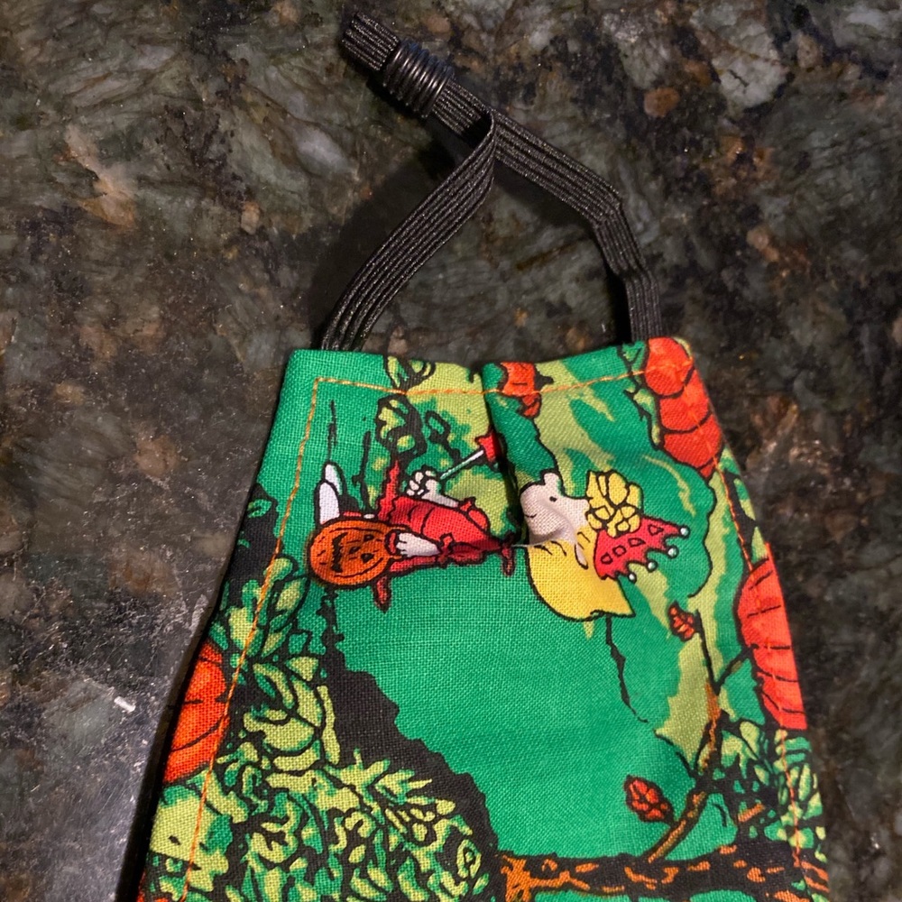 Charlie Brown Halloween Pumpkin Face Mask (ADULTS) - Picture 3 of 3